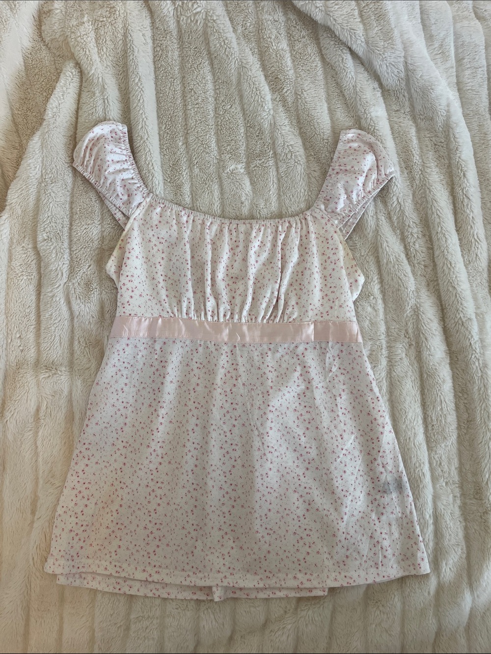 Women’s Pink Floral Ruffle Sleeve Top with silk tie back